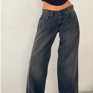 Roomy Extra Wide Low Rise Jeans In Washed Black Grey